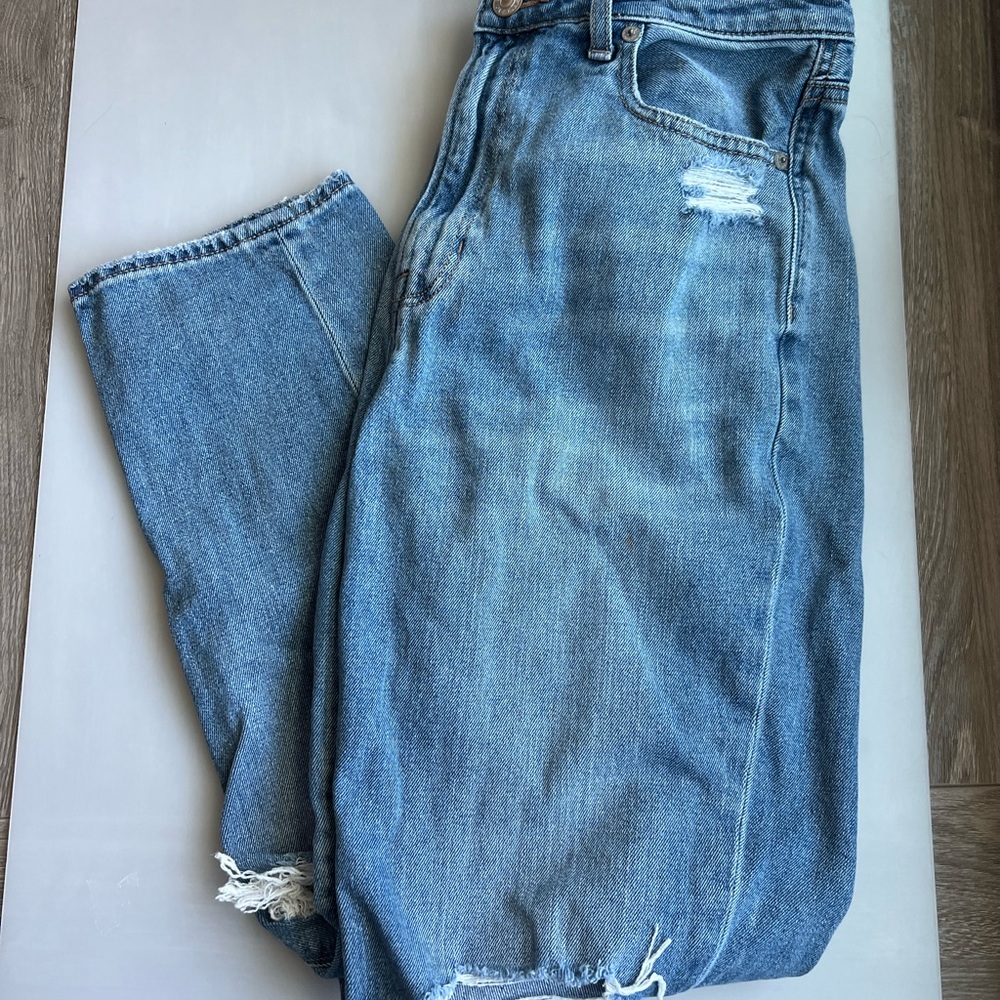 American Eagle Medium Wash Ripped Mom Jeans